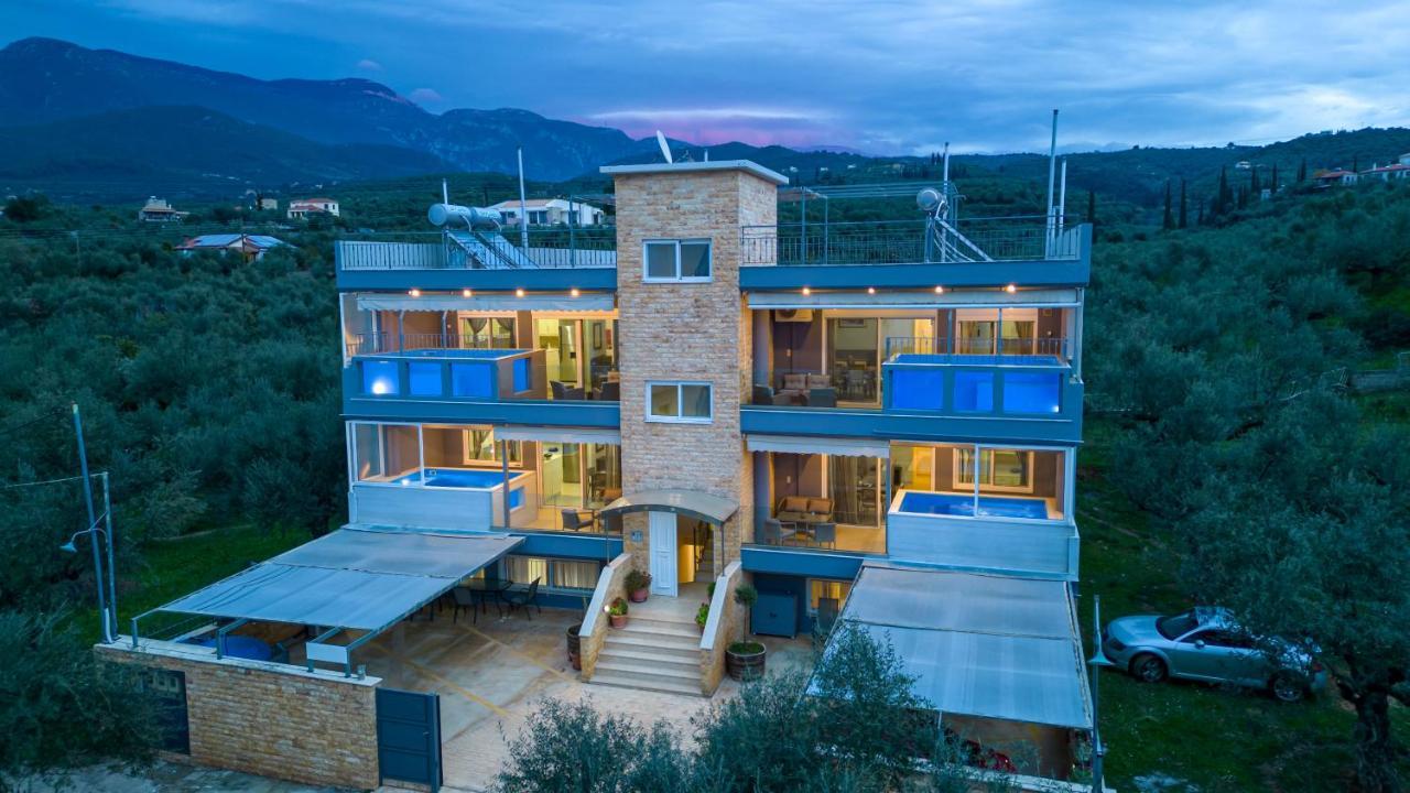 Grand Suites With Private Pools Calamata Exterior foto