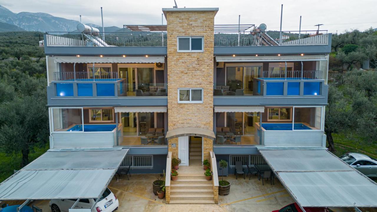 Grand Suites With Private Pools Calamata Exterior foto
