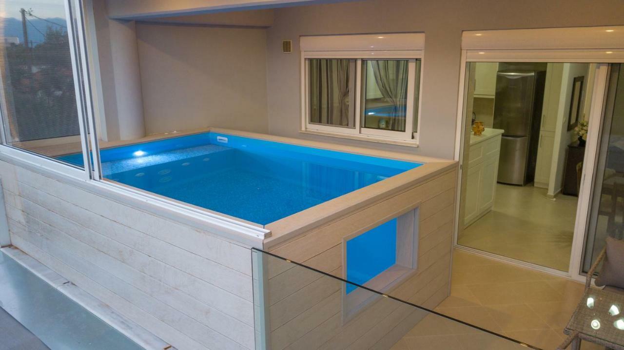 Grand Suites With Private Pools Calamata Exterior foto